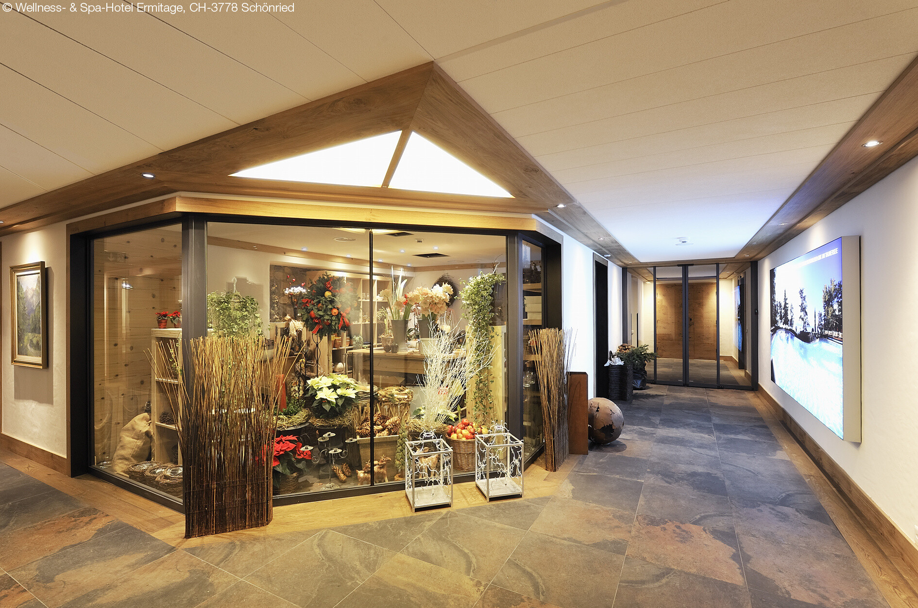 Basteln Sie schöne und kreative Adventsdekorationen mit unserer Floristin Bianca.