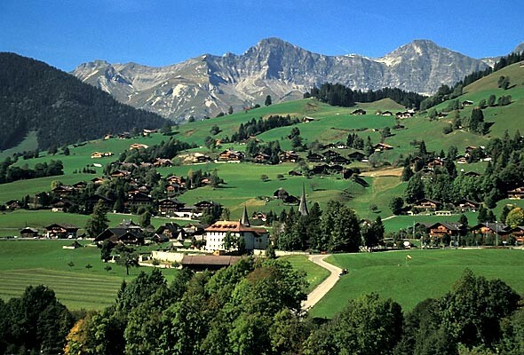 Kleiner Spaziergang mit Ruth in Rougemont (ca 1h)