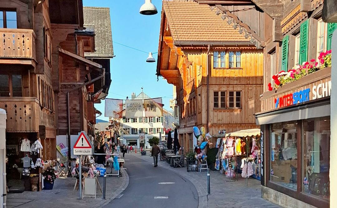 Sommerfest mit Markt in Saanen