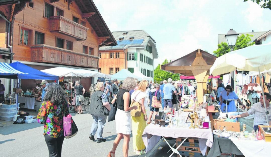 Promenade avec Gaby de Schönried jusqu‘à Saanen et visite du marché
